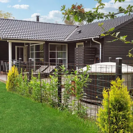 Pet Friendly In With Kitchen 別荘 Rødby