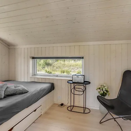Holiday home Pet Friendly In With Kitchen