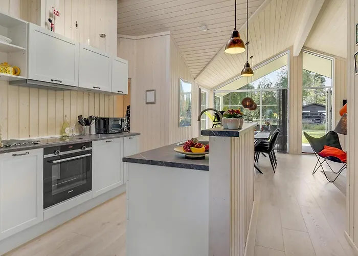 Pet Friendly In With Kitchen Rødby